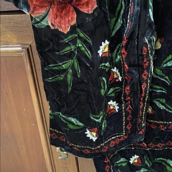 Farm Rio Macaw Garden Velvet Pants - Picture 5 of 8